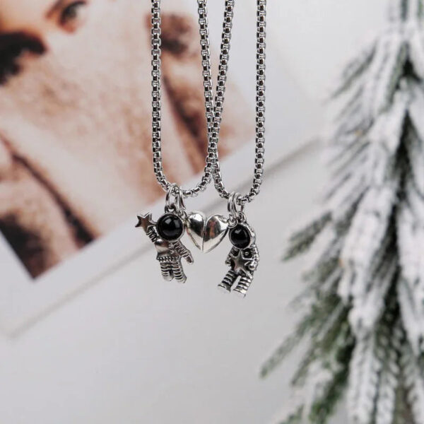 Astronaut Magnet Couple Necklace For Lovers - Image 2