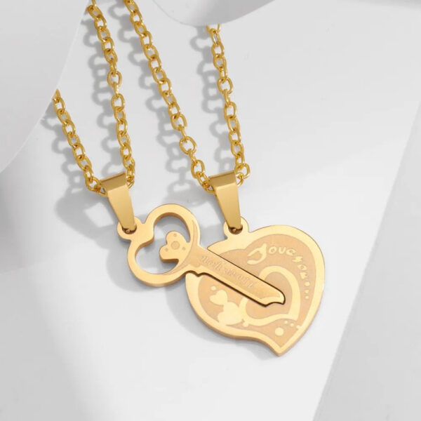 Trendy Heart Shaped Key Chain Couples - Image 6