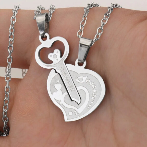 Trendy Heart Shaped Key Chain Couples - Image 5